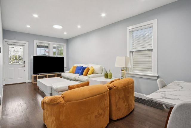 2430 N Normandy Avenue, Chicago, IL 60707