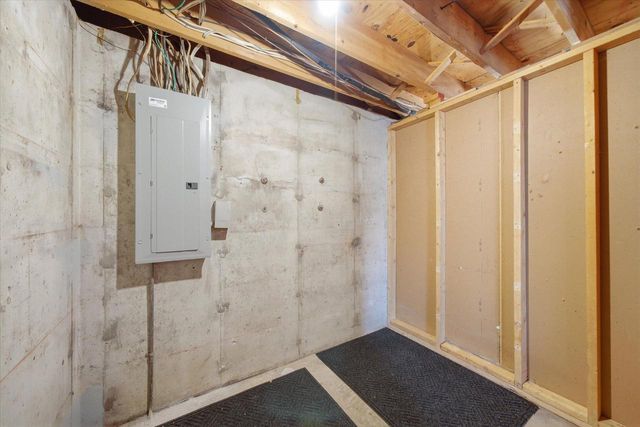 9561 Maple Tree ROAD, Kewaskum, WI 53040