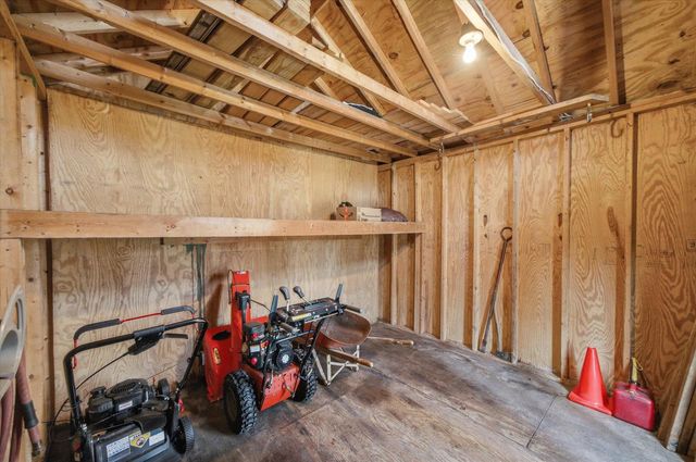 9561 Maple Tree ROAD, Kewaskum, WI 53040