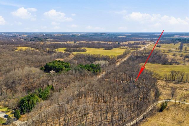 9561 Maple Tree ROAD, Kewaskum, WI 53040