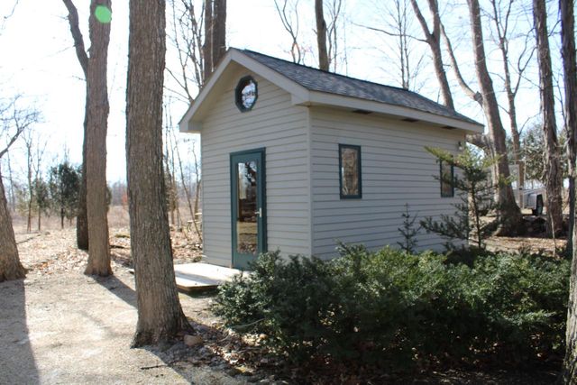 9561 Maple Tree ROAD, Kewaskum, WI 53040