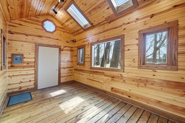 9561 Maple Tree ROAD, Kewaskum, WI 53040