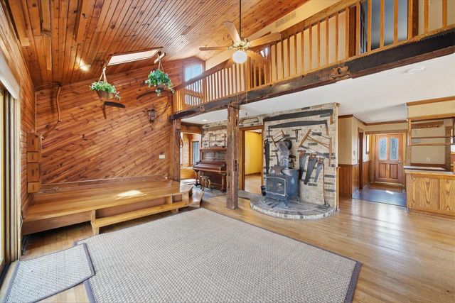 9561 Maple Tree ROAD, Kewaskum, WI 53040