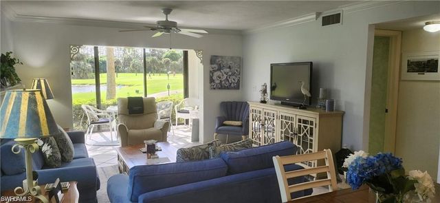 219 Fox Glen DR 1107, Naples, FL 34104