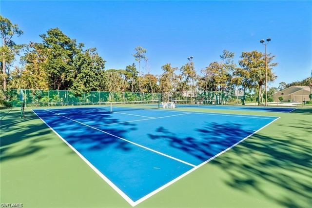 219 Fox Glen DR 1107, Naples, FL 34104