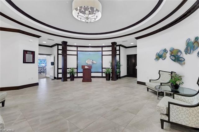 219 Fox Glen DR 1107, Naples, FL 34104