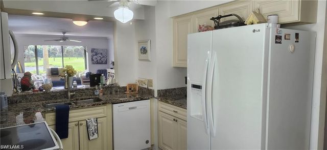 219 Fox Glen DR 1107, Naples, FL 34104