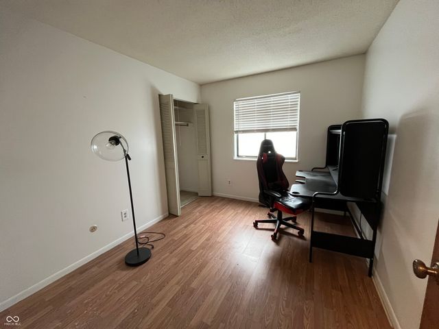 6022 Oakbrook Lane, Indianapolis, IN 46254