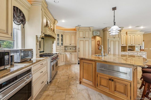 250 Old Mill Road, West Nyack, NY 10994