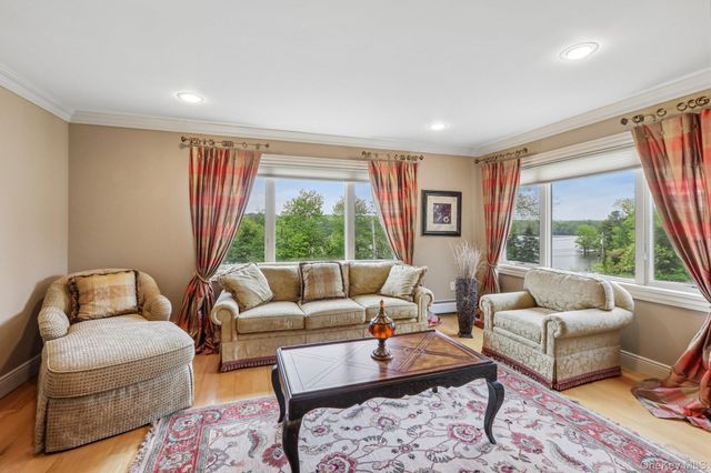 250 Old Mill Road, West Nyack, NY 10994