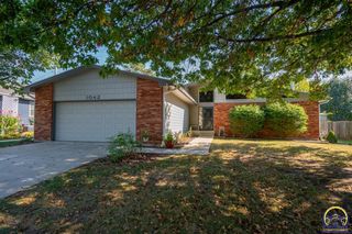 1042 SW Amhurst CT, Topeka, KS 66604