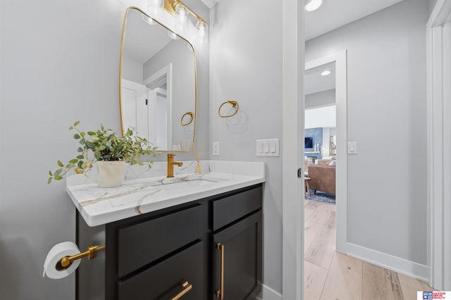 8040 Northshore Drive, Lincoln, NE 68516