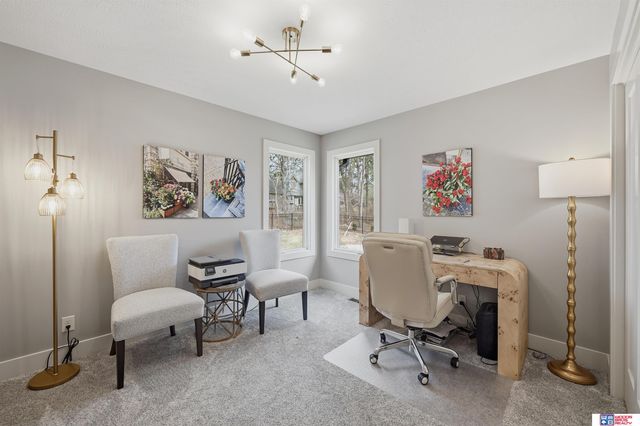 8040 Northshore Drive, Lincoln, NE 68516