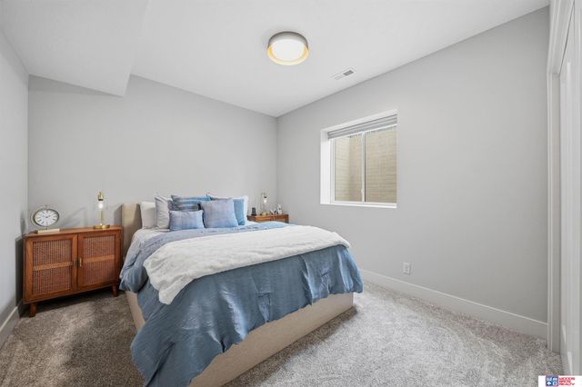 8040 Northshore Drive, Lincoln, NE 68516