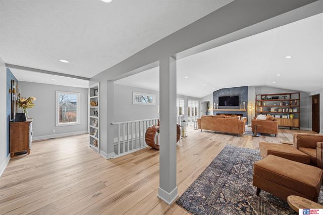 8040 Northshore Drive, Lincoln, NE 68516