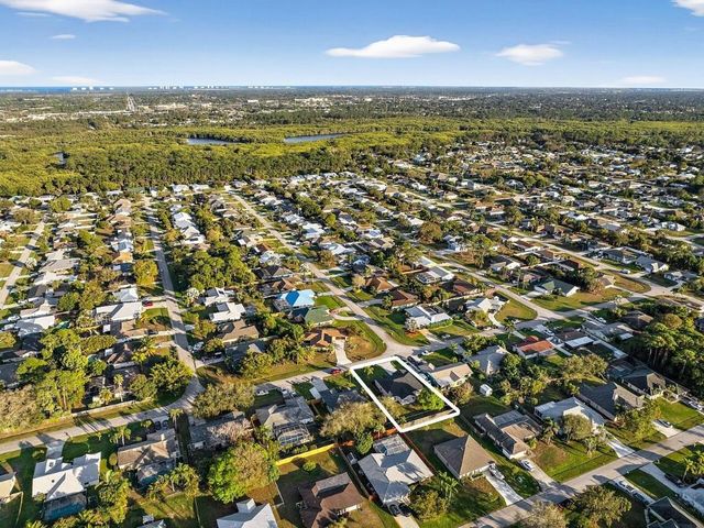 1382 SE Concha Street, Port St. Lucie, Port St Lucie, FL 34983