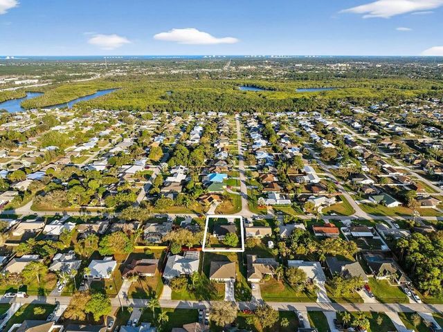 1382 SE Concha Street, Port St. Lucie, Port St Lucie, FL 34983