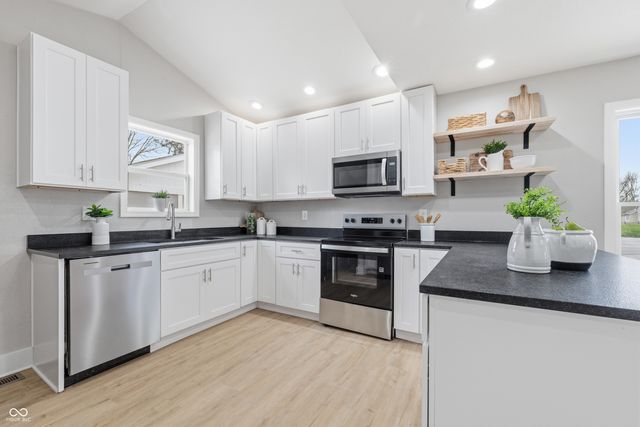 5521 S Randolph Street, Indianapolis, IN 46227