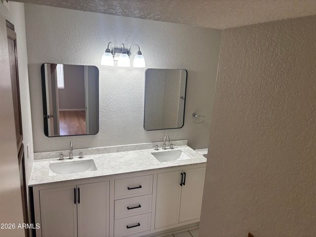 1237 W Ellis Street, Mesa, AZ 85201