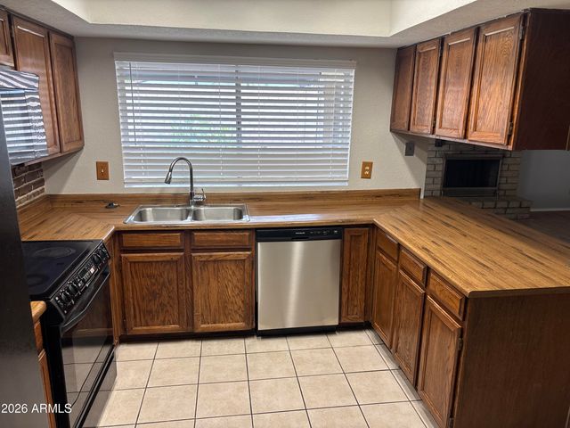 1237 W Ellis Street, Mesa, AZ 85201