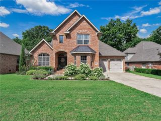 1837 N Trillium Lane, Fayetteville, AR 72704