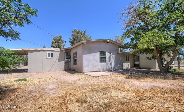 10368 Potencia Drive B, Socorro, TX 79927