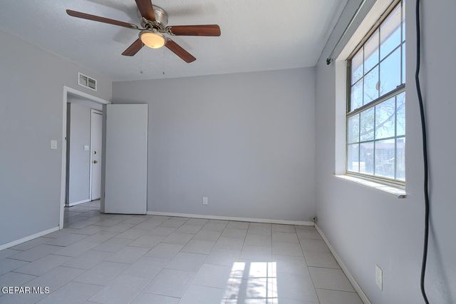 10368 Potencia Drive B, Socorro, TX 79927