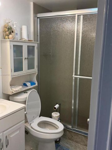 447 NE 195th St 310, Miami, FL 33179