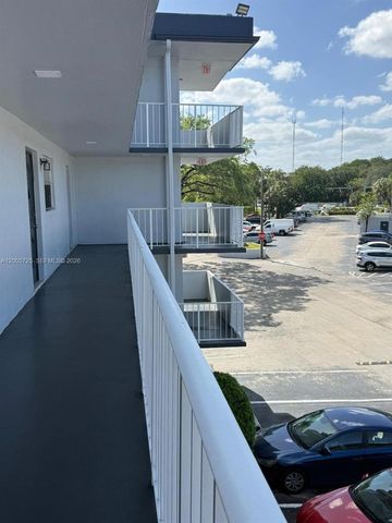 447 NE 195th St 310, Miami, FL 33179