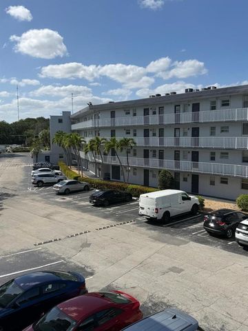 447 NE 195th St 310, Miami, FL 33179