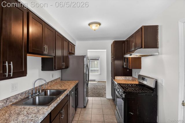 18314 Indiana Street, Detroit, MI 48221