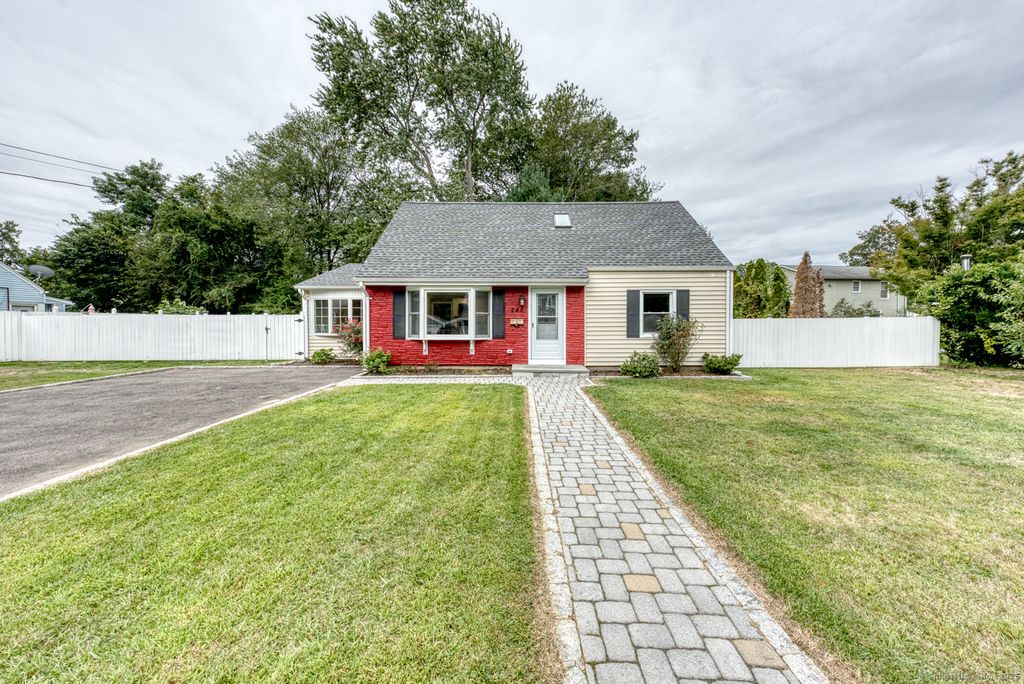 246 Delaware Drive, Stratford, CT 06614