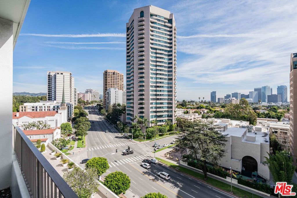 Image 13 of property listing at 10501 Wilshire Boulevard 1012, Los Angeles, CA 90024