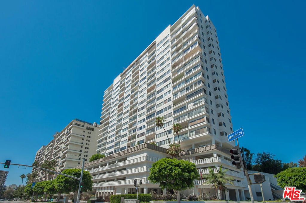 Image 14 of property listing at 10501 Wilshire Boulevard 1012, Los Angeles, CA 90024