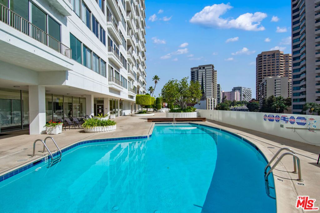 Image 17 of property listing at 10501 Wilshire Boulevard 1012, Los Angeles, CA 90024