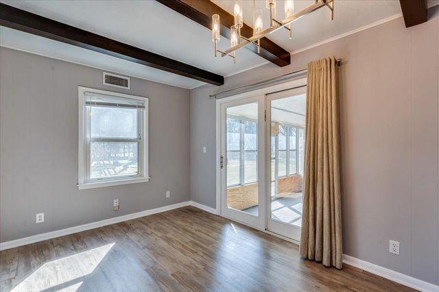 2524 S Hydraulic St, Wichita, KS 67216