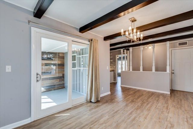 2524 S Hydraulic St, Wichita, KS 67216