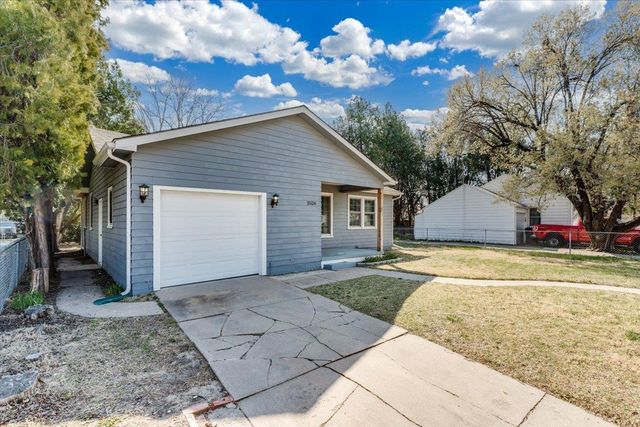 2524 S Hydraulic St, Wichita, KS 67216