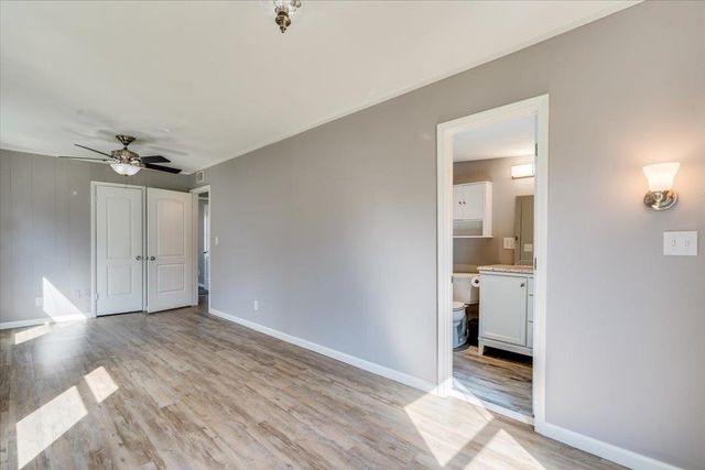 2524 S Hydraulic St, Wichita, KS 67216