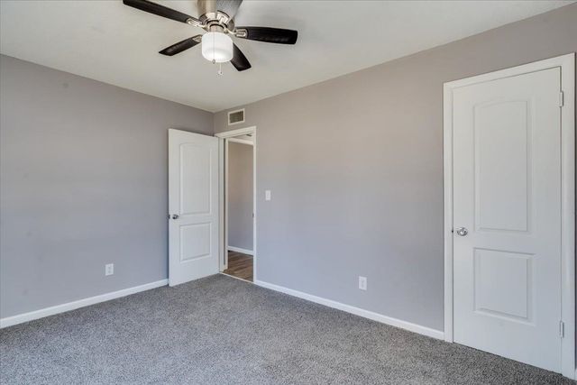 2524 S Hydraulic St, Wichita, KS 67216