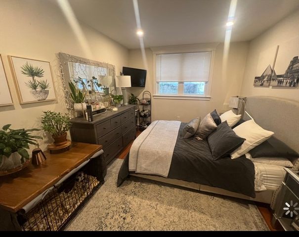 43 Mead St 1, Boston, MA 02129