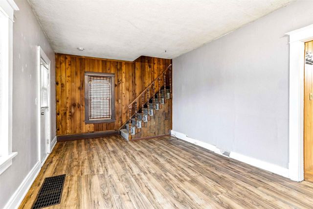 621 AVON STREET, Wisconsin Rapids, WI 54494