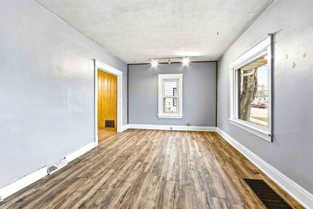 621 AVON STREET, Wisconsin Rapids, WI 54494