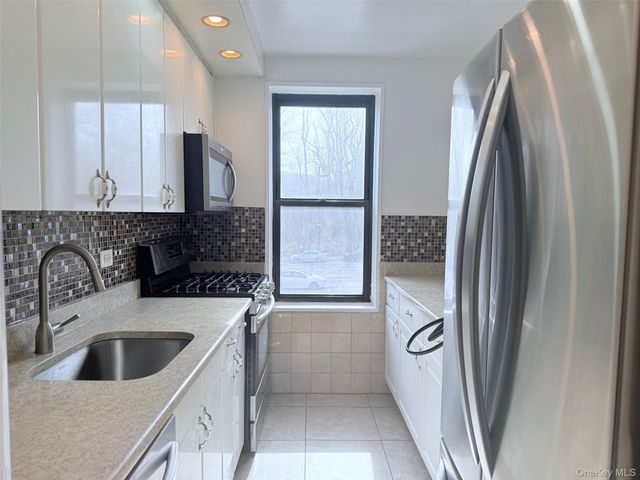 83-55 Woodhaven Boulevard 2B, Woodhaven, NY 11421