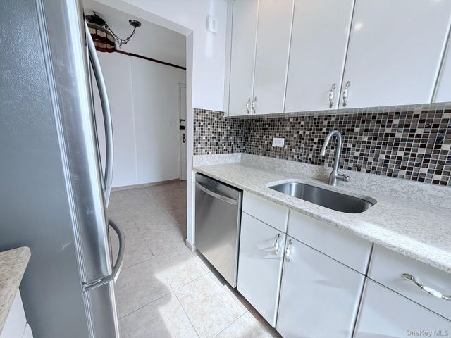 83-55 Woodhaven Boulevard 2B, Woodhaven, NY 11421