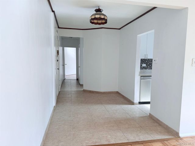 83-55 Woodhaven Boulevard 2B, Woodhaven, NY 11421