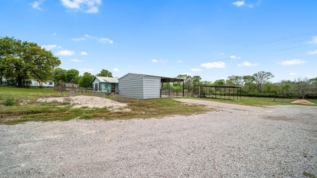 360 Shed Johnson Lane, Brenham, TX 77833