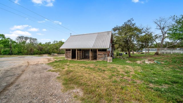 360 Shed Johnson Lane, Brenham, TX 77833
