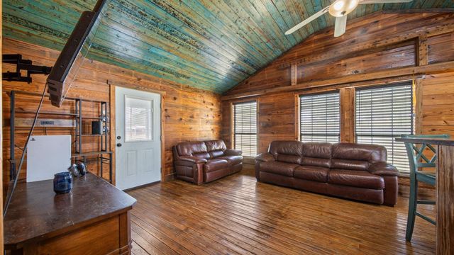 360 Shed Johnson Lane, Brenham, TX 77833