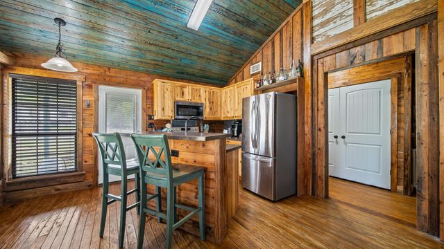 360 Shed Johnson Lane, Brenham, TX 77833